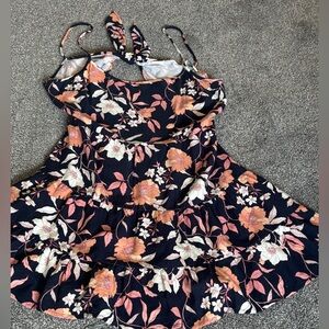 SPEECHLESS Floral Tie-Back Dress. XL